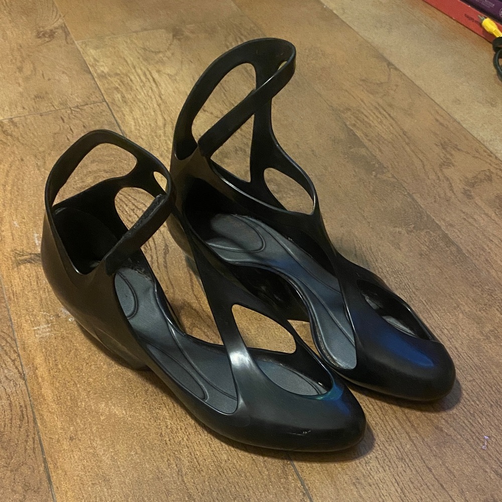 Melissa x Zaha Hadid Black Cutout sandals